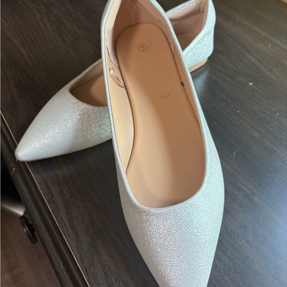 Cream Sparkly Flats with Pointed Toe